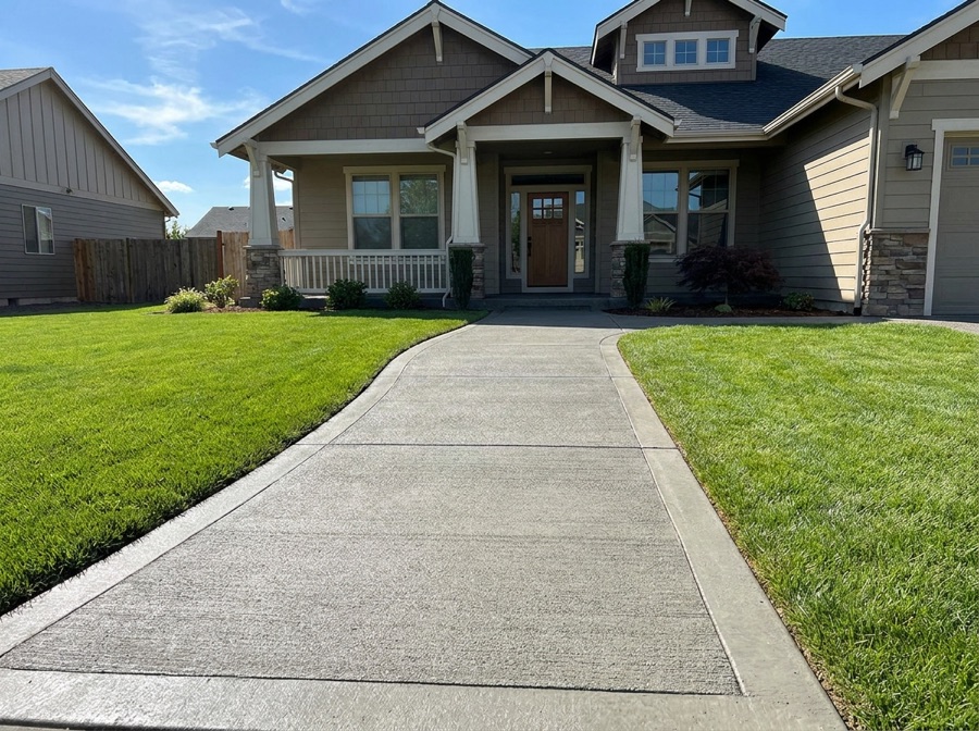 New concrete sidewalk and walkway in Winnipeg